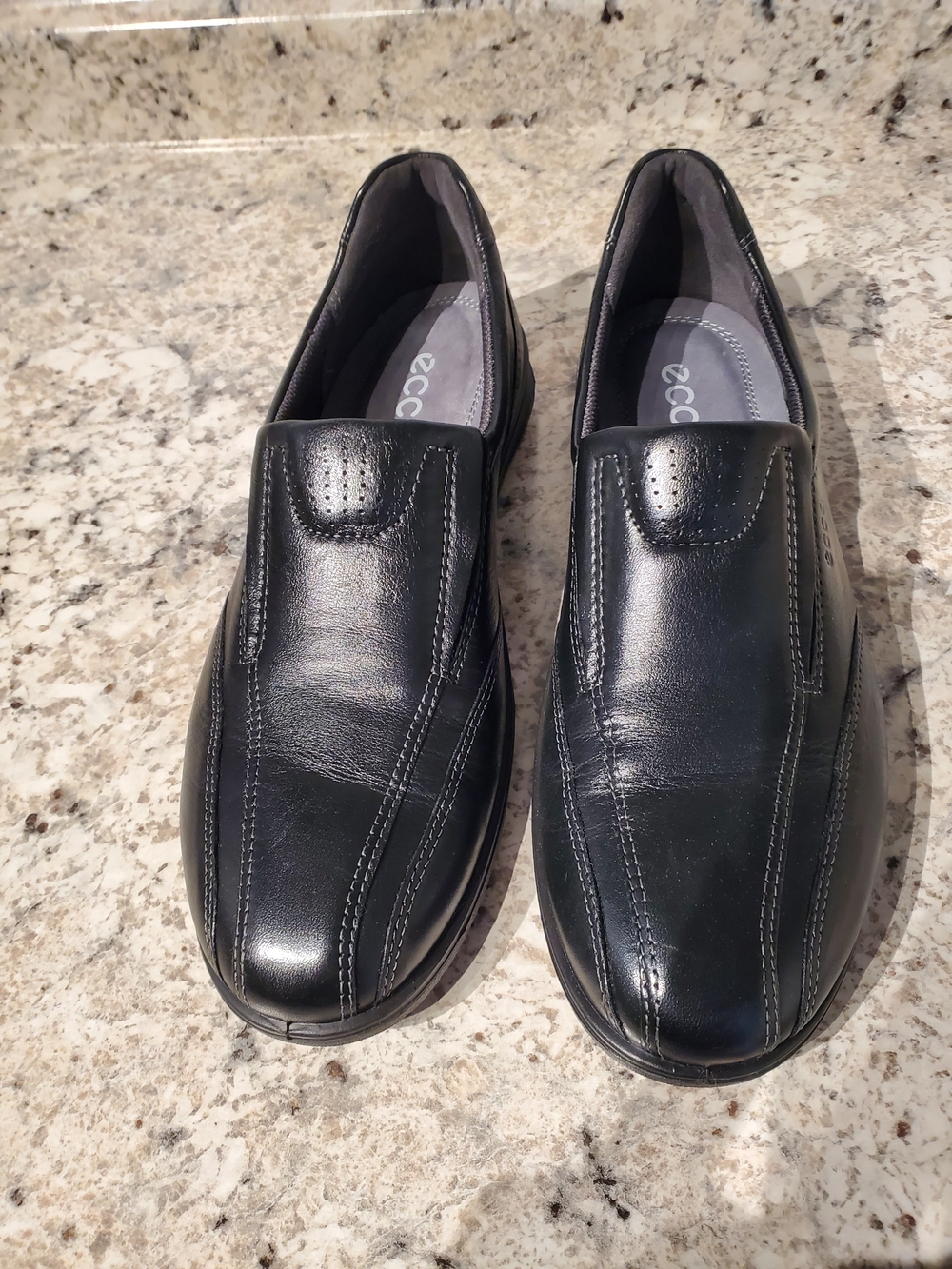 Ecco Black Leather Slip-On Loafers — Women's Comfort Flats